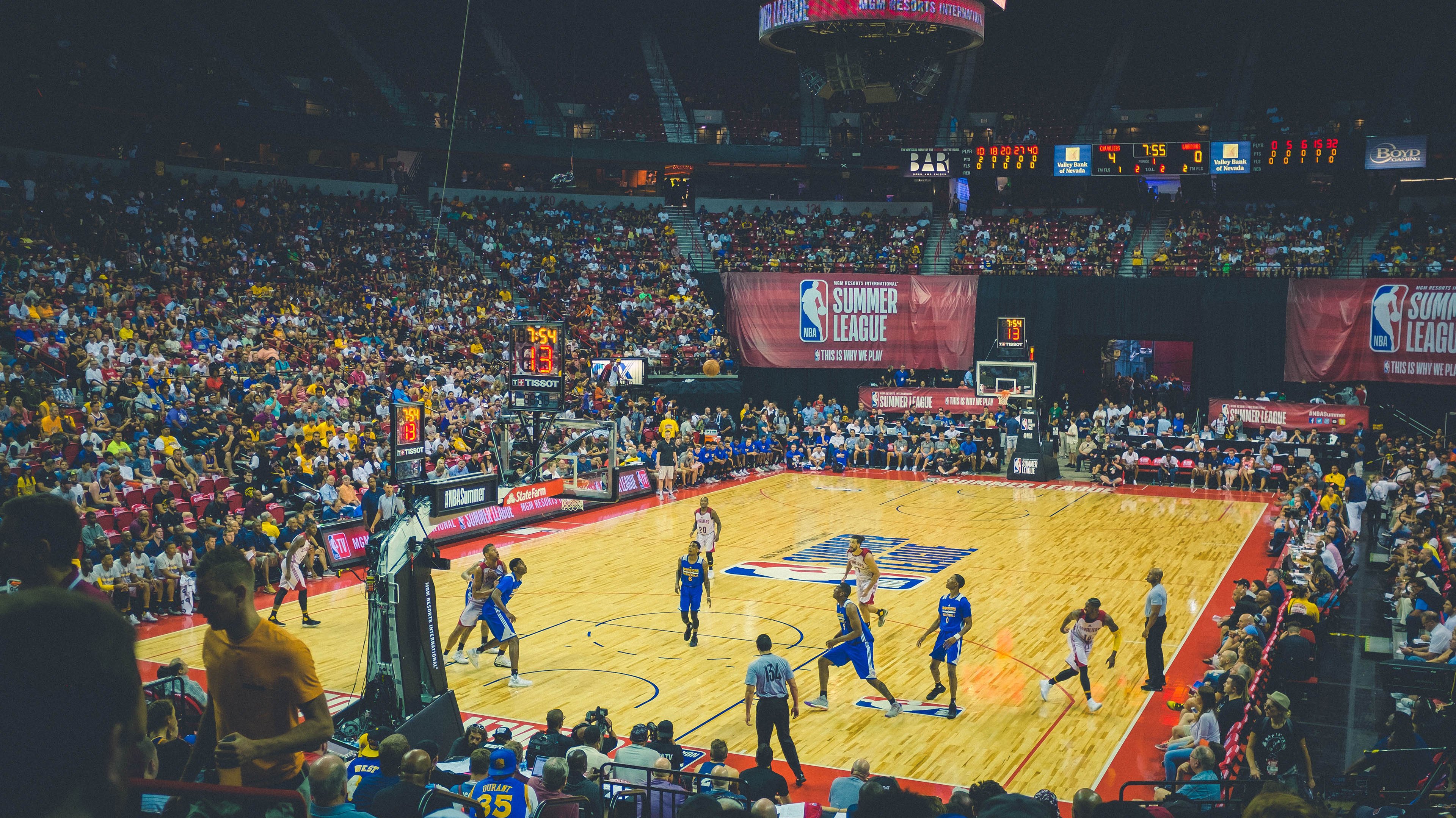 穆雷与40激战湖人分钟，晋级下一阶段胜负难料！，哈登焦点对战上演精彩一战